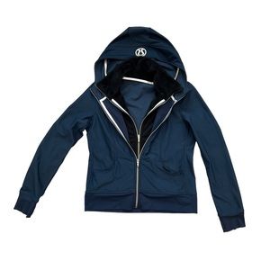 Womens size 10 lululemon navy blue convertible jacket/outdoor/training/hiking